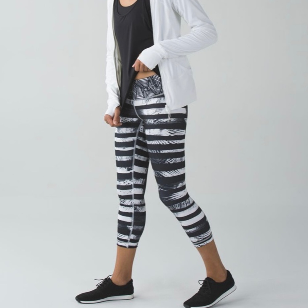 Lululemon wunder under crop full on luon